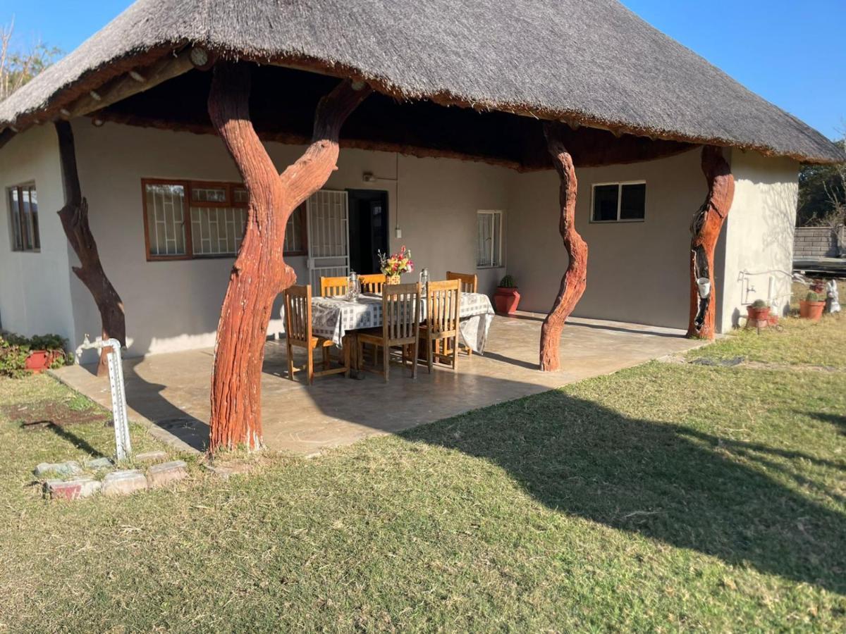 Vanross Self Catering Accommodation Thabazimbi Buitenkant foto